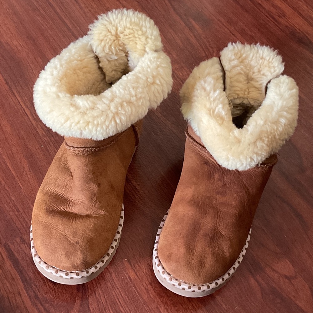 UGG Chestnut Ankle Booties with Plush Cream Lining